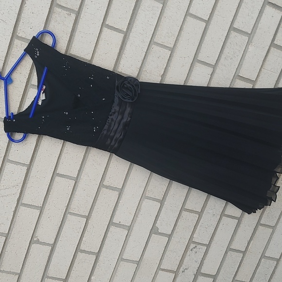 Speechless Dress - Picture 5 of 11